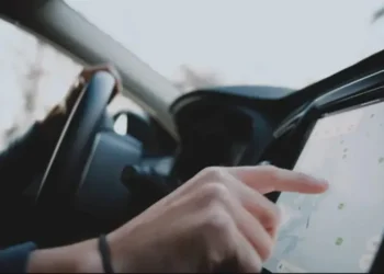 Avtomobillərdə sensorlu ekranlarla bağlı XƏBƏRDARLIQ