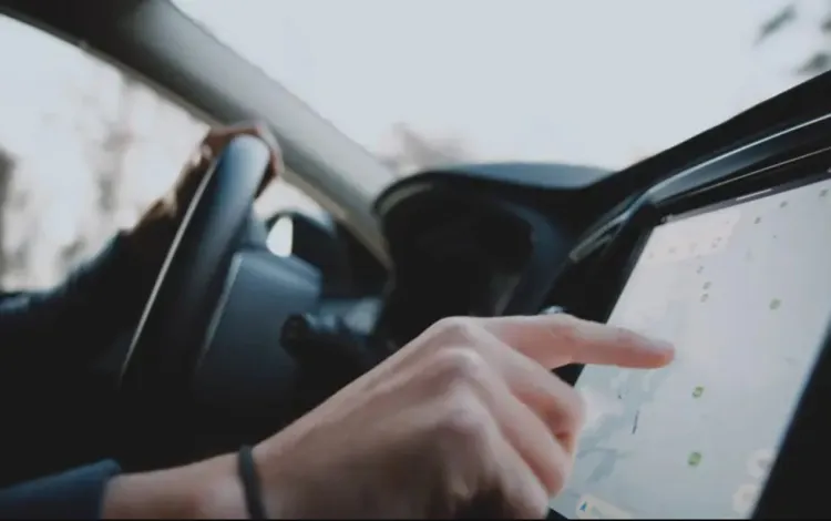 Avtomobillərdə sensorlu ekranlarla bağlı XƏBƏRDARLIQ