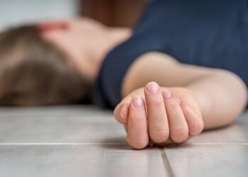 18 yaşlı qız faciəvi şəkildə öldü