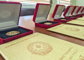 Qızıl və gümüş medal alan məktəblilərin sayı açıqlandı