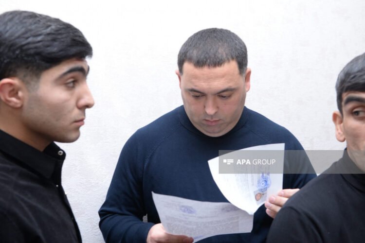 Şahin İsgəndərov da azadlığa buraxıldı – FOTO