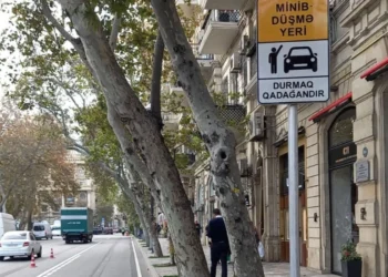 Bakının daha bir küçəsində minib-düşmə yeri yaradıldı