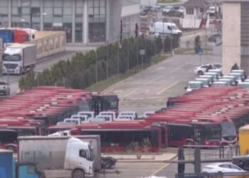 “BakuBus” onlarla avtobusu niyə qarajda saxlayır? – VİDEO