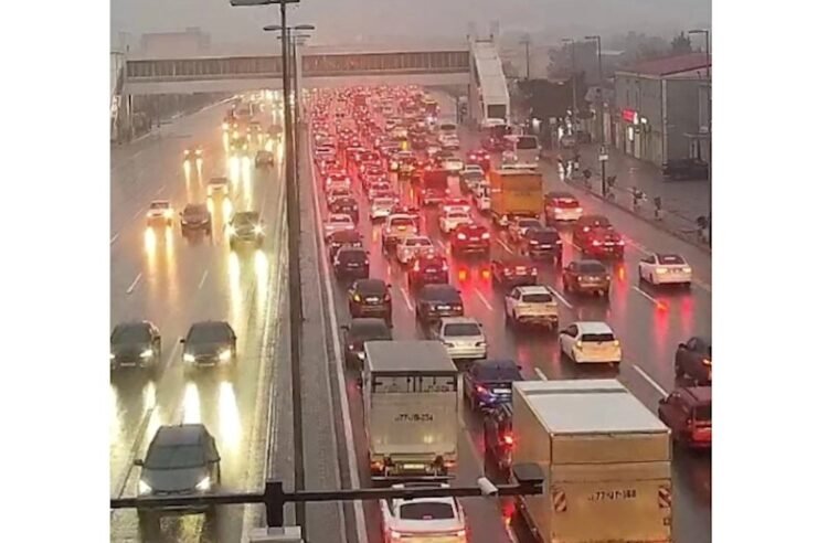 Hazırda 20 yolda tıxac var — SİYAHI