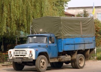 Binədə “Zil” sürücüsü qəza törətdi: ölən var