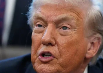 Ticarət gərginliyi artır: Tramp Avropaya qarşı əlavə rüsumları qaçılmaz sayır