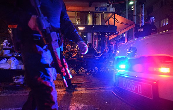 ABŞ-da etiraz qanla bitdi – Minneapolisdə etirazçı vuruldu