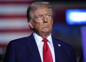 Tramp açıqladı: Qrenlandiya amerikalıların hədəfində