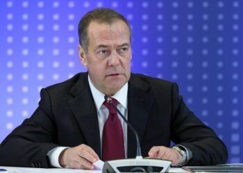 Rusiya lideri Ukraynadakı hərbi iştiraklara qarşı mövqeyini bəyan etdi