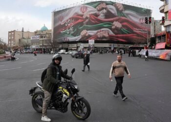 Gərginlik artır: Britaniya diplomatlarının İrandan çıxarılması qərarı verildi