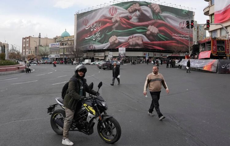 Gərginlik artır: Britaniya diplomatlarının İrandan çıxarılması qərarı verildi