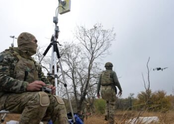 Kurskda hava hücumu təhlükəsi: Rusiya 44 pilotsuz təyyarəni vurdu