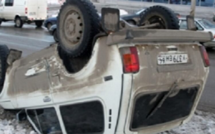 Mingəçevirdə “Niva” iki maşını əzdi, piyadanı vurdu