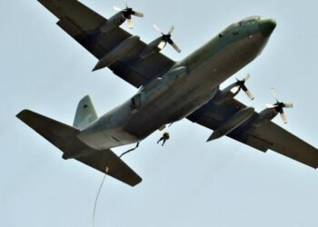 Ermənistan üzərindən Bakıya uçan təyyarədə yüksək vəzifəli şəxslər olub