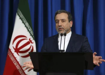 İran və Ukrayna arasında gərginlik: Əraqçi Zelenskini tənqid etdi