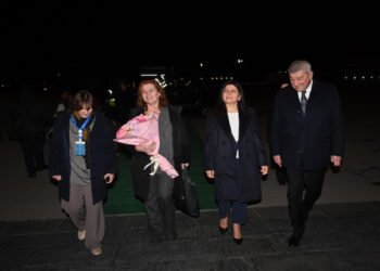 Fransina Armenqol Sosias Azərbaycana gəldi