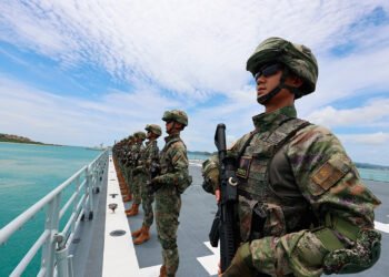 Səfirdən ŞOK AÇIQLAMA: Çin Tayvan boğazında güc tətbiq edə bilər