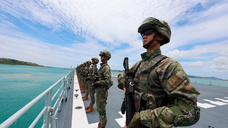 Səfirdən ŞOK AÇIQLAMA: Çin Tayvan boğazında güc tətbiq edə bilər