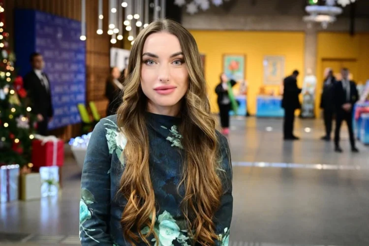 Alena Əliyeva Milad bayramı ilə bağlı paylaşım etdi – FOTO