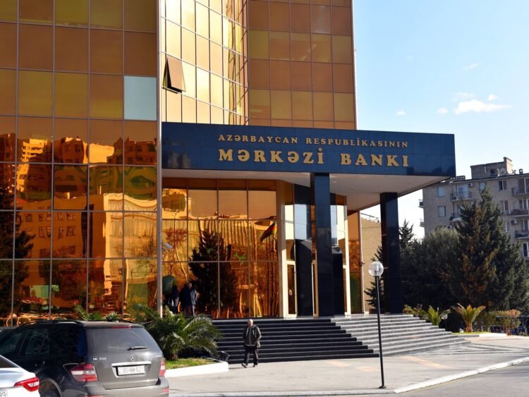 Mərkəzi Bankın valyuta ehtiyatları açıqlandı