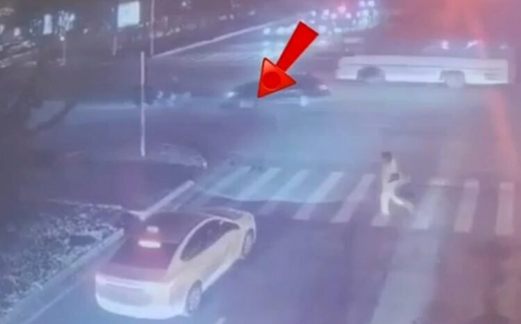 Bakıda 19 yaşlı motosiklet sürücüsünün öldüyü qəzanın YENİ GÖRÜNTÜSÜ