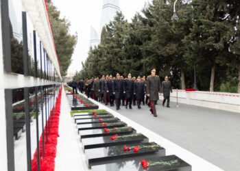 DİN-in şəxsi heyəti Şəhidlər xiyabanını ziyarət etdi – VİDEO