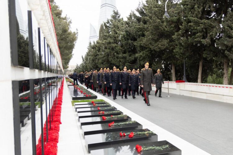 DİN-in şəxsi heyəti Şəhidlər xiyabanını ziyarət etdi – VİDEO