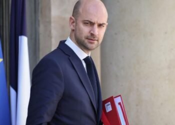 Fransadan ŞOK AÇIQLAMA: ABŞ Venesuelada hüququ pozur