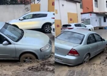 Bakıda binanın həyəti çökdü, maşın çuxura düşdü – VİDEO