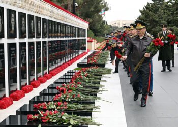 Zakir Həsənov Şəhidlər xiyabanında – FOTOLAR