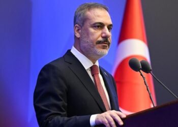 Nazir üç ölkə ilə diplomatik danışıqlar aparıb