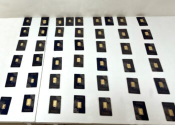 Dubaydan Bakıya 44 qızıl külçə gətirmək istədi, tutuldu – FOTO