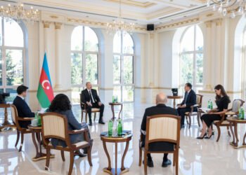 Prezident yerli televiziya kanallarına müsahibə verdi – FOTOLAR