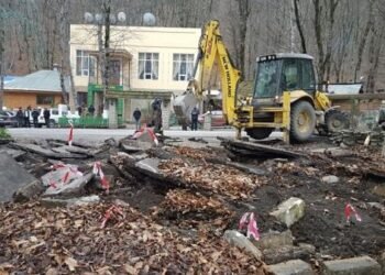 Sumqayıtda 11 köşk söküldü – Səbəb