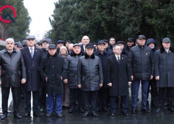 Rəsmilər Şəhidlər xiyabanında – FOTOLAR