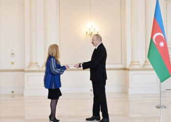 Prezident yeni səfirləri qəbul etdi – FOTOLAR