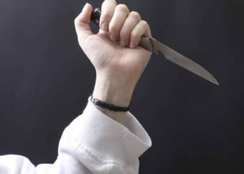 Bakıda qızını bıçaqlayan ana saxlanıldı