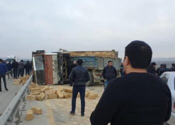 Ələt-Astara yolunda qəza: “KamAZ” və “Hunday” toqquşdu