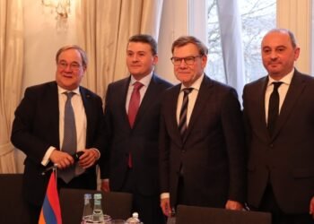 Səfirlər Cənubi Qafqazı müzakirə etdilər