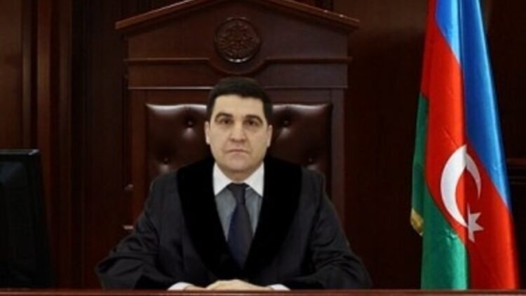 Məhkəmə sədri oğlunun ailəsindəki faciədən danışdı