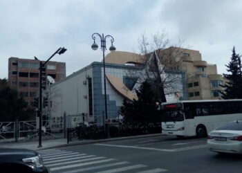 Tanınmış aparıcı “Space TV”dən getdi – FOTO