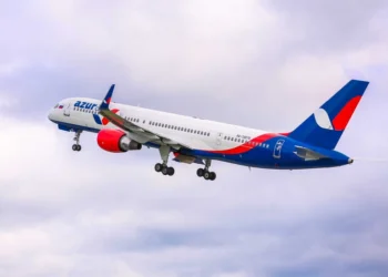 Qorxulu anlar: 238 sərnişinin olduğu təyyarə təhlükə siqnalı verdi