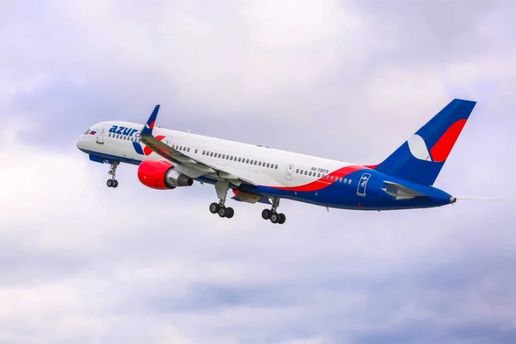 Qorxulu anlar: 238 sərnişinin olduğu təyyarə təhlükə siqnalı verdi