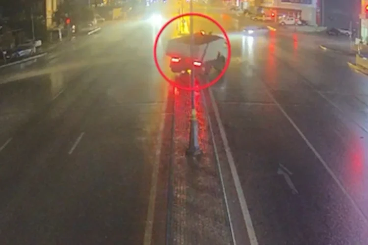 Yağışlı havada yük avtomobili qəza törətdi – Anbaan video