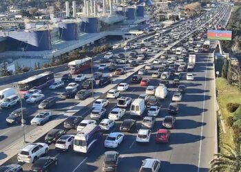 Bakıda bu yollarda tıxac yarandı – SİYAHI