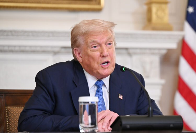 Tramp açıqladı: İrana qarşı genişmiqyaslı əməliyyat başladı