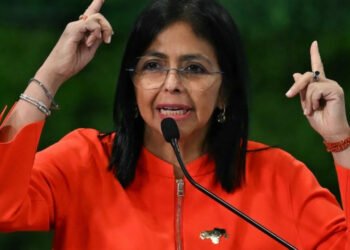 Rəsmi açıqlama: Maduro hələ də hakimiyyətdədir