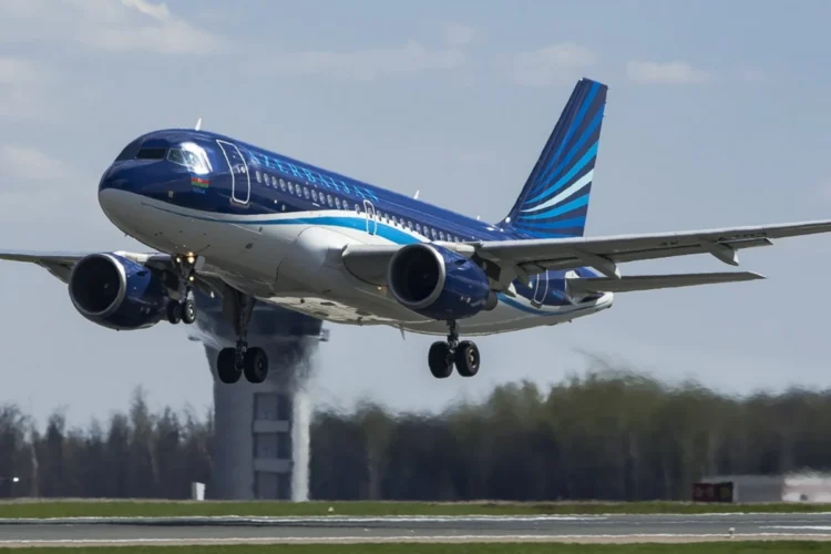 AZAL-ın iki reysi təxirə salındı