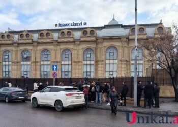 Bakıda DƏHŞƏT: İdrak Liseyində şagird müəllimi güllələdi – VİDEO