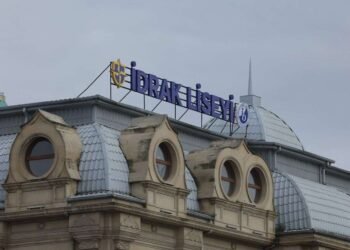 “İdrak” valideynləri belə aldadıb – “Whatsapp” qrupuna göndərilən mesajın FOTOSU